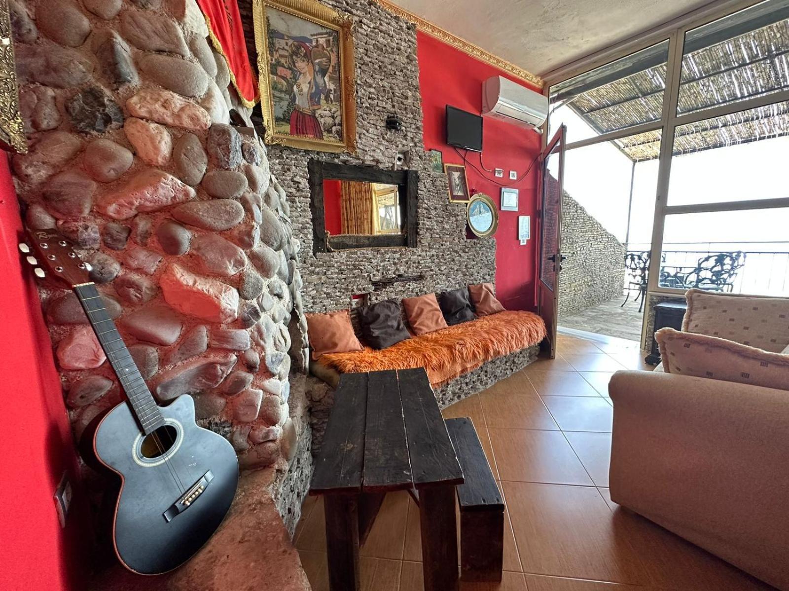 Hotel Vila "Oda E Miqve" Vlorë Exterior foto